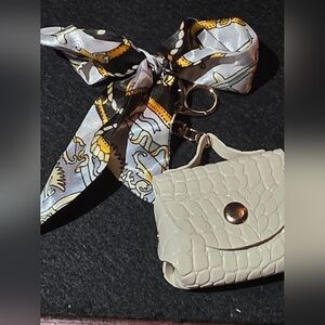 Chic Cream Croc-Embossed Mini Purse Charm With Trending Tully Tye Keychain